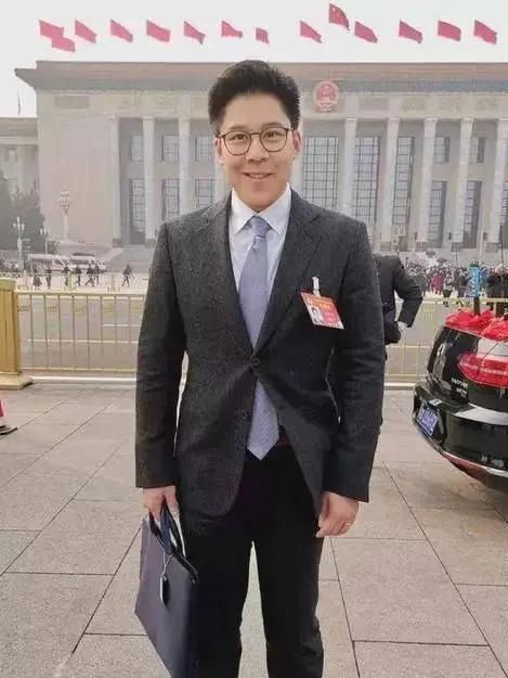 霍啟剛