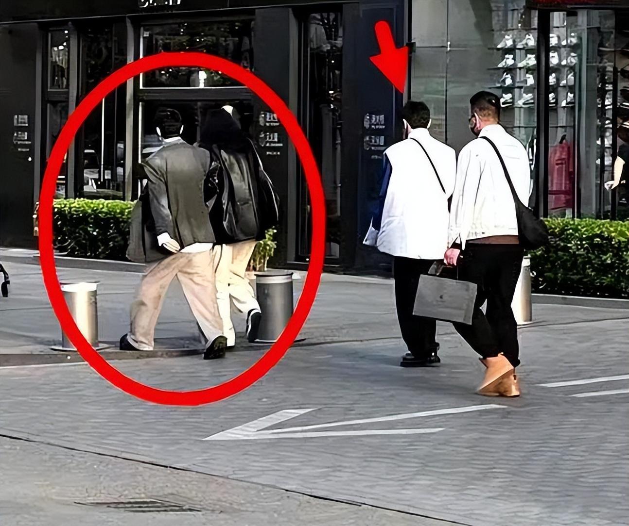 井柏然