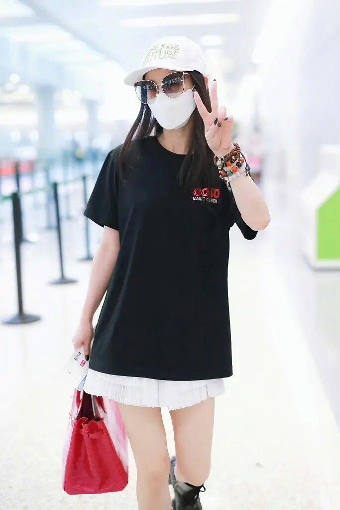 黃聖依