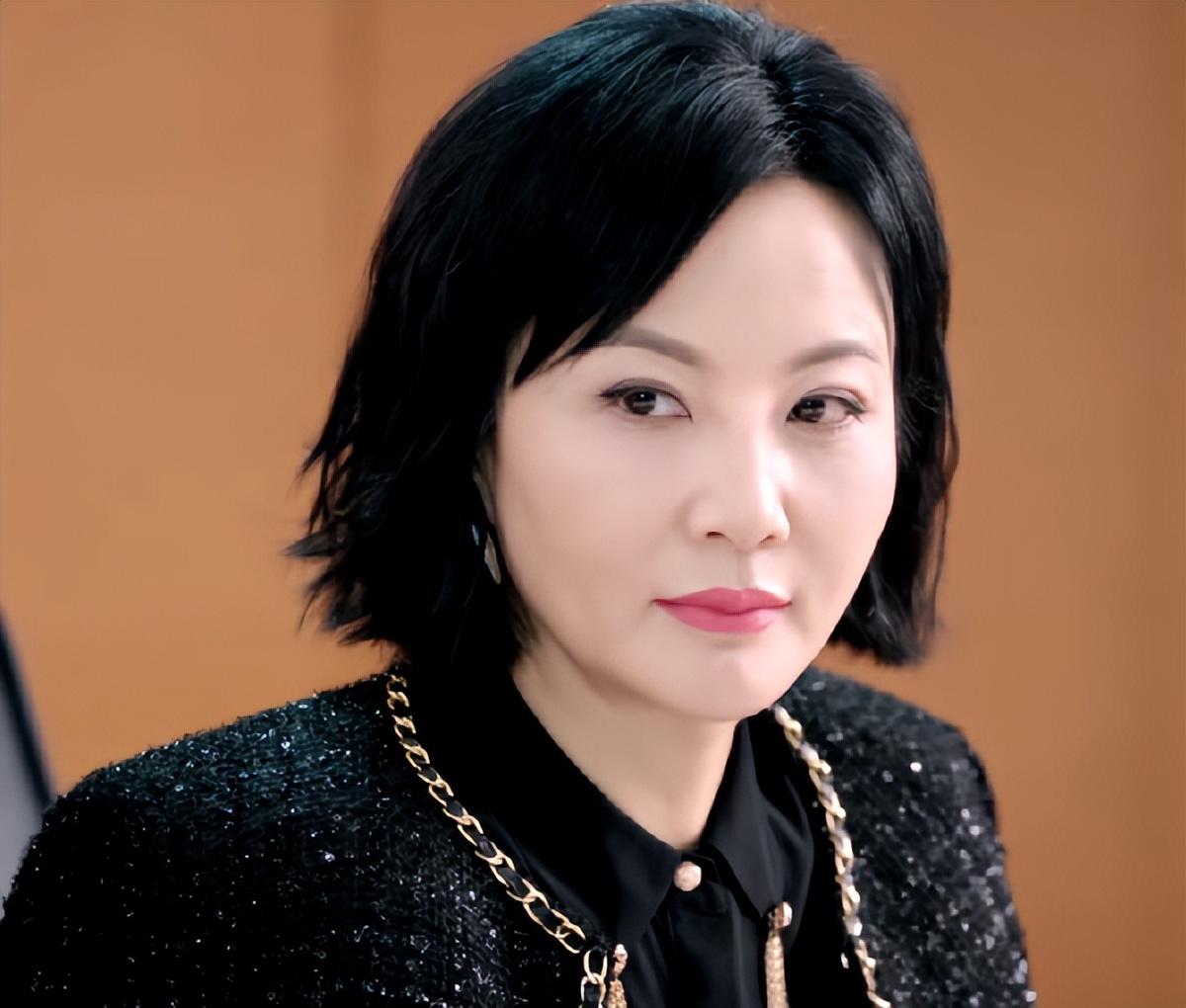 左小青
