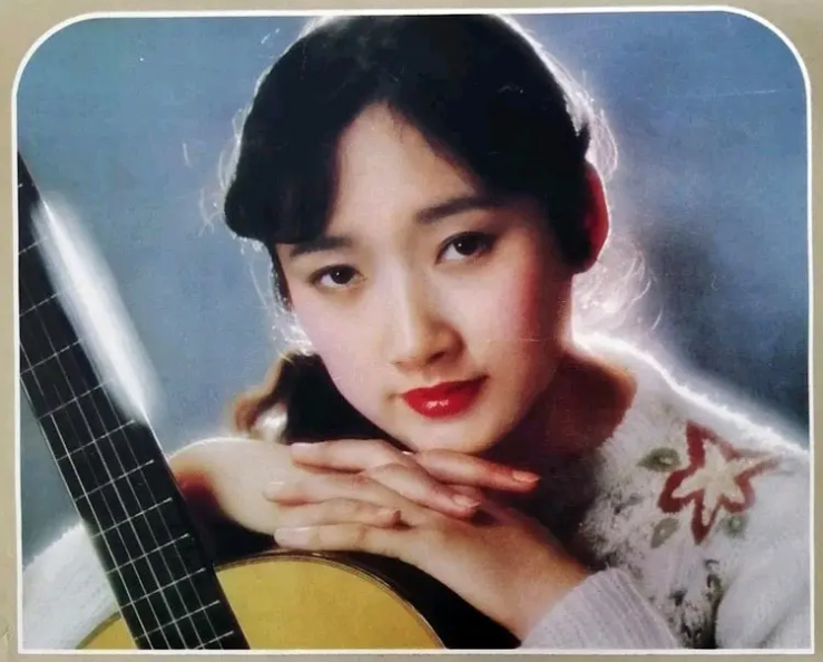 80年代紅歌星成方圓近況