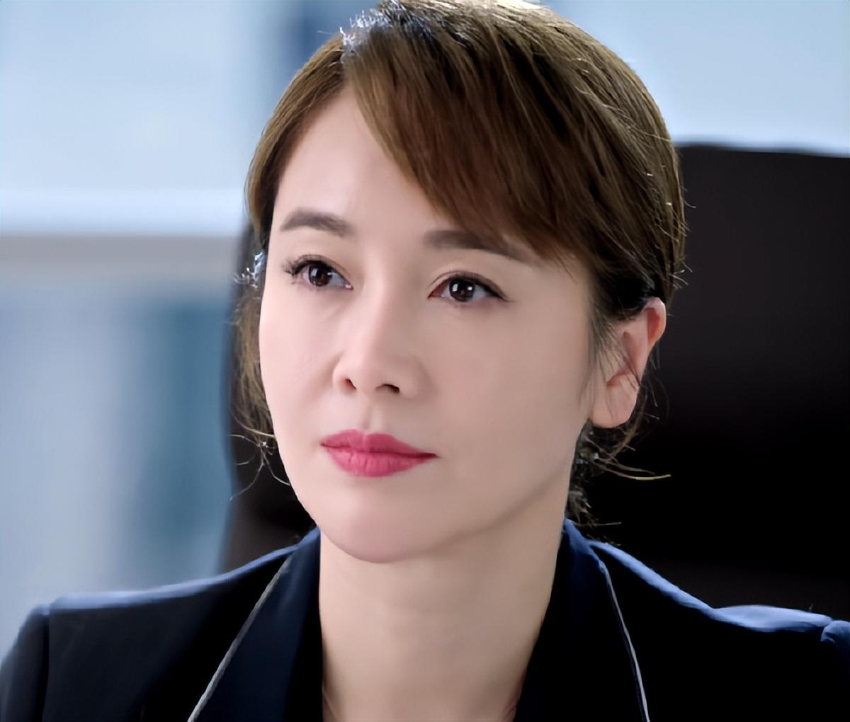 左小青